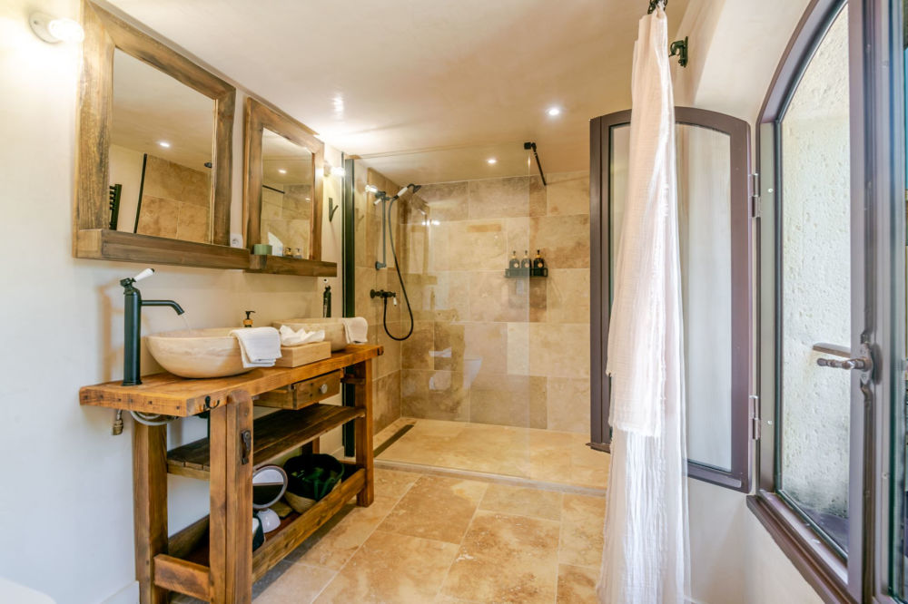Photographs of Bastide de Blanche villa in Provence - Image 21 of 60