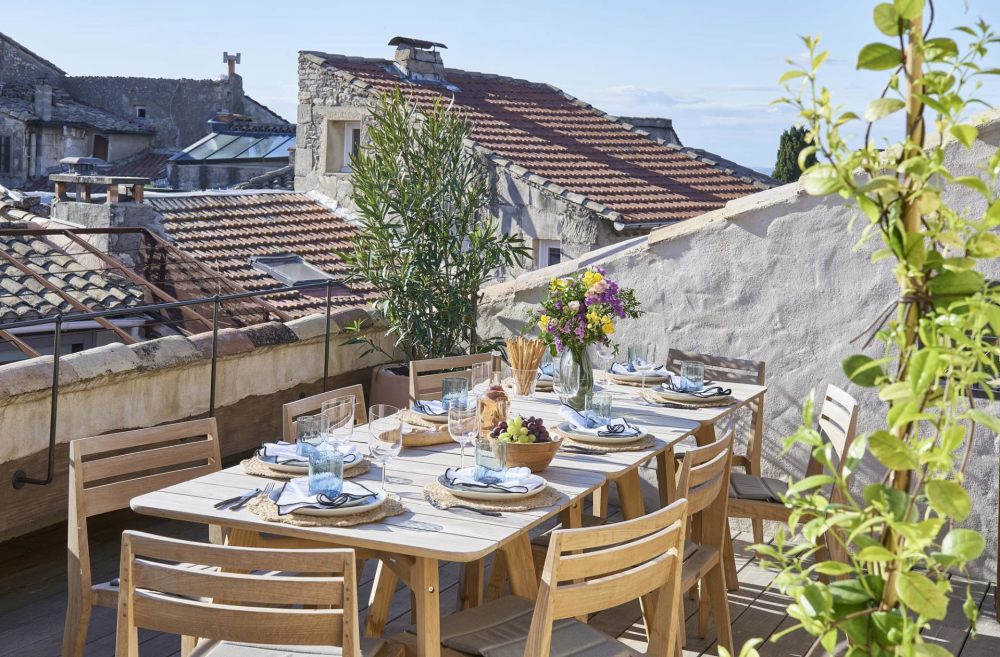 Photographs of La Maison des Muses villa in Provence - Image 1 of 39