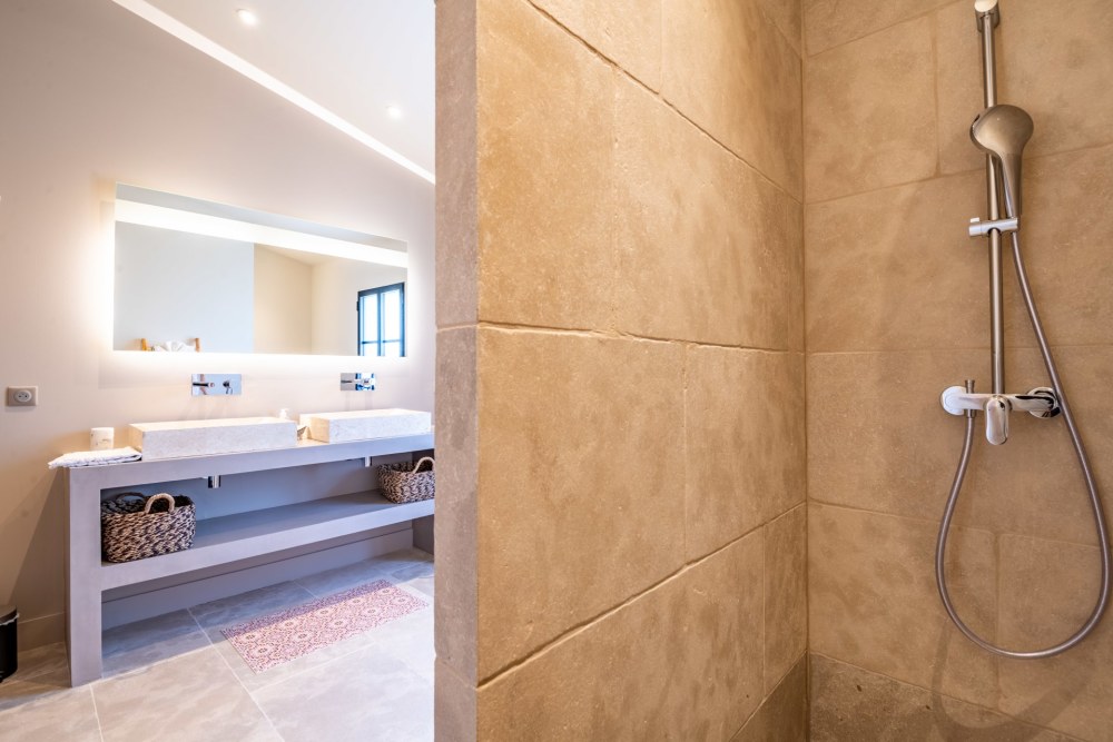 Photographs of Mas Mirabelle villa in Provence - Image 25 of 43