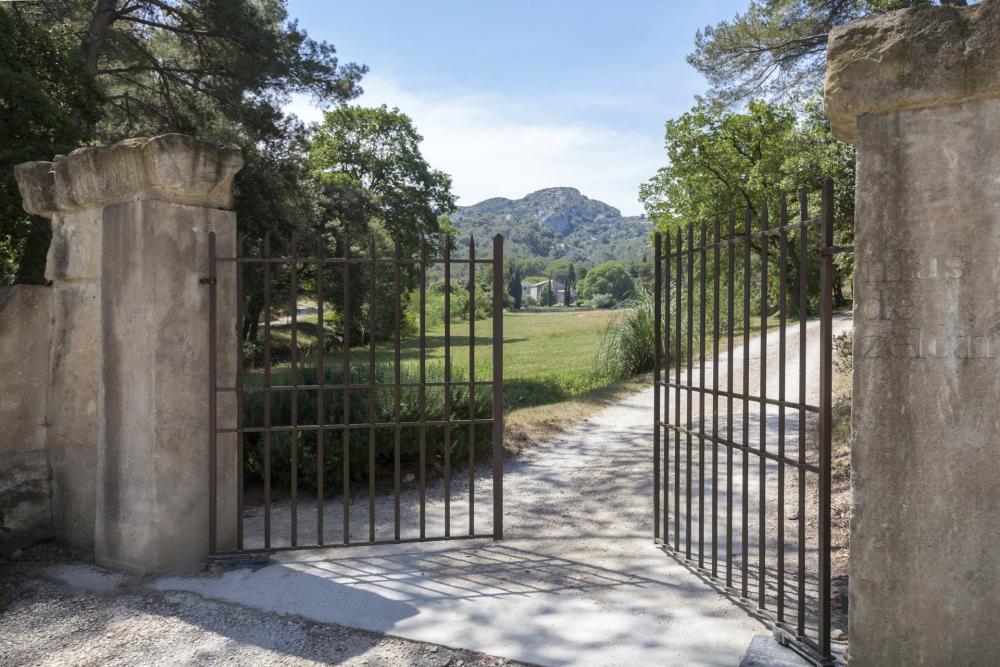 Photographs of Mas la Calade villa in Provence - Image 18 of 38