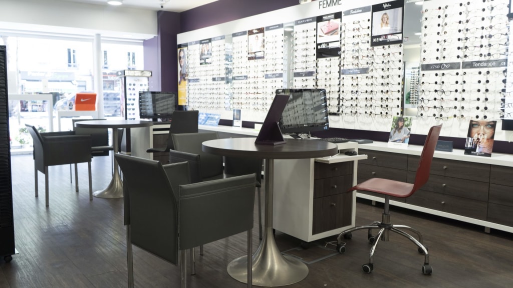 Magasin Opticien 50 avenue du Général Leclerc 75014 PARIS intérieur