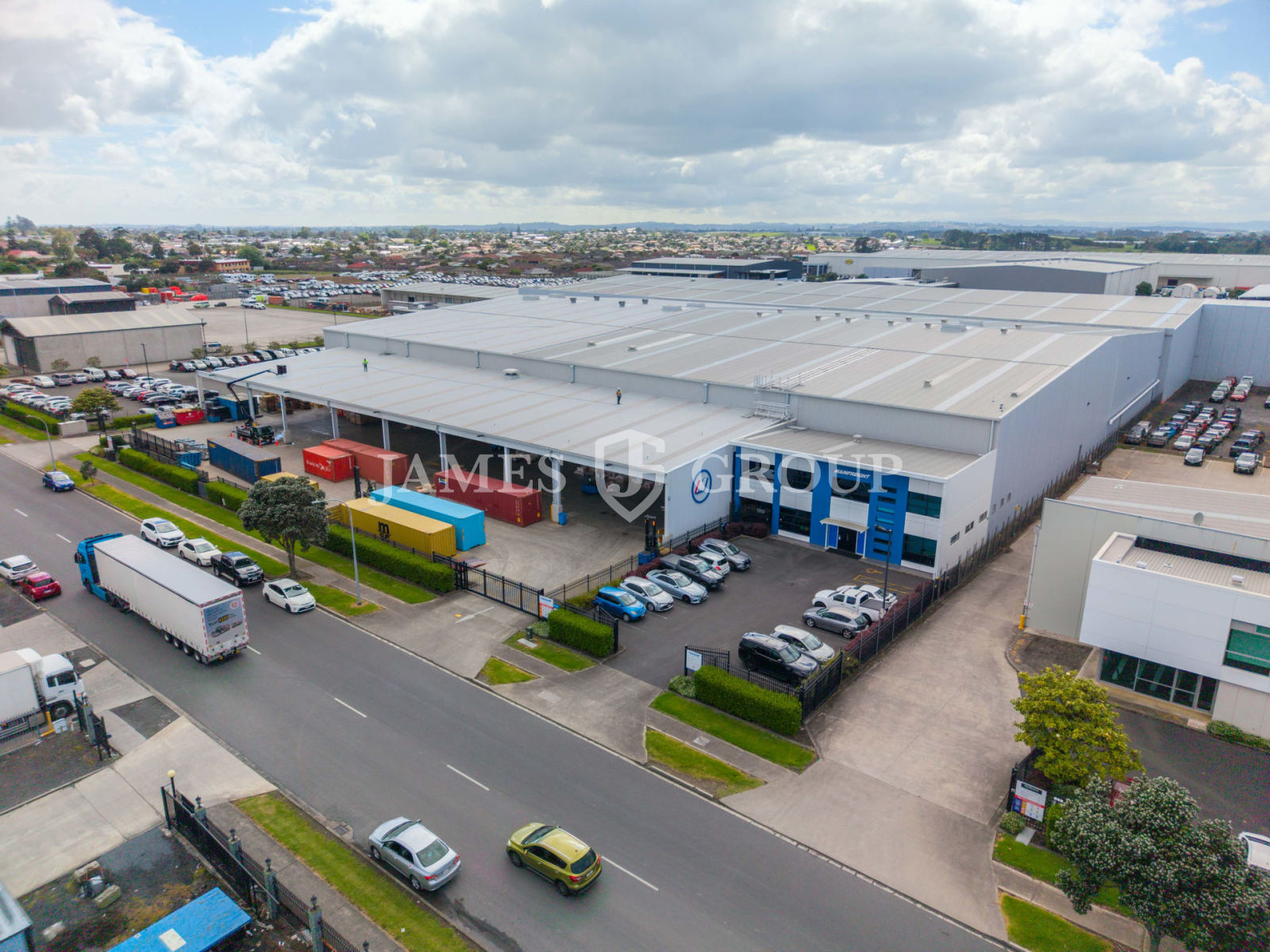 Large Airport Standalone | 7,900sqm Warehouse