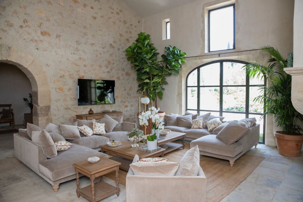 Photographs of Domaine des Murmures villa in Provence - Image 9 of 52