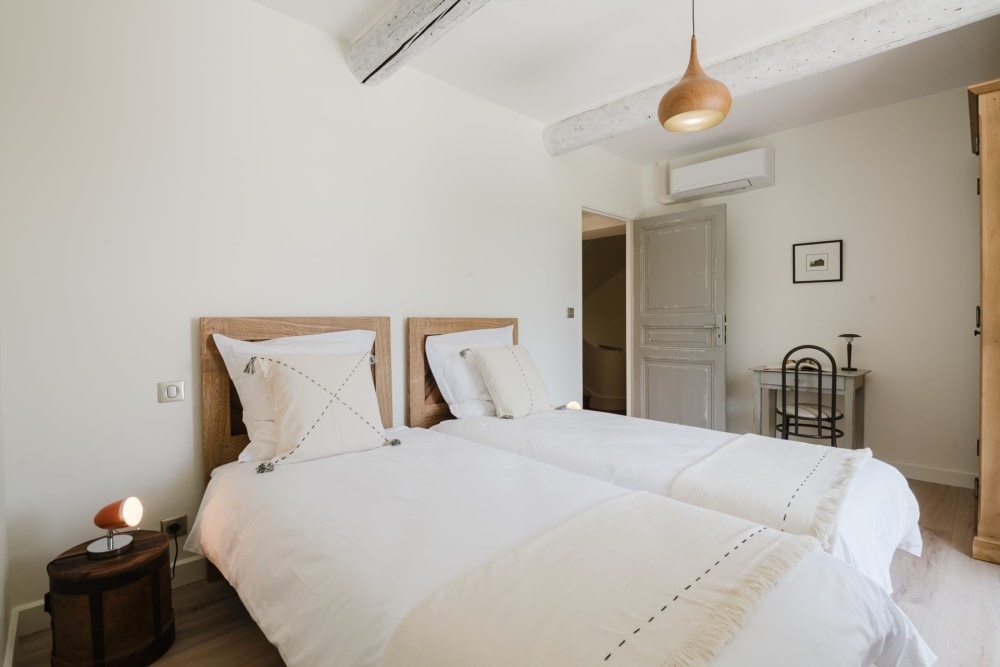 Photographs of Mas de l’Ebéniste villa in Provence - Image 27 of 49
