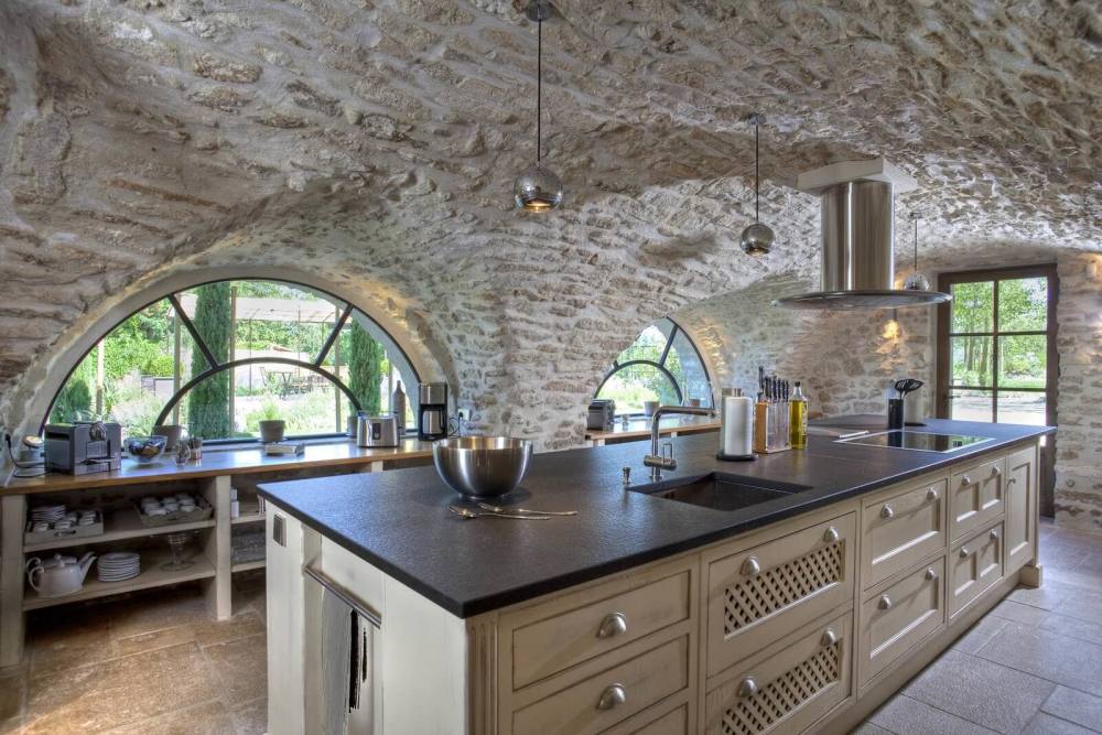 Photographs of Bastide du Calavon villa in Provence - Image 6 of 57