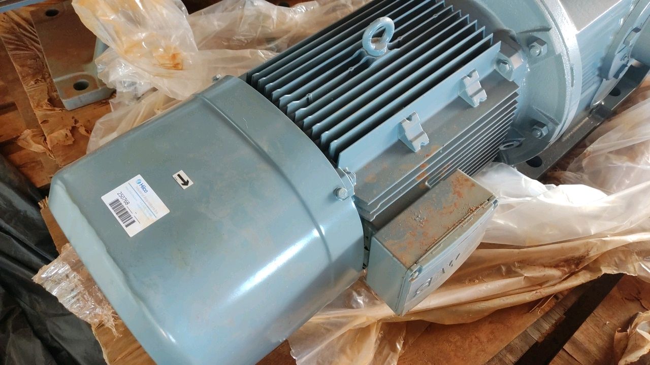 SEW-EURODRIVE KH127/T DRN180LP4/RS gearmotor â 30 kW