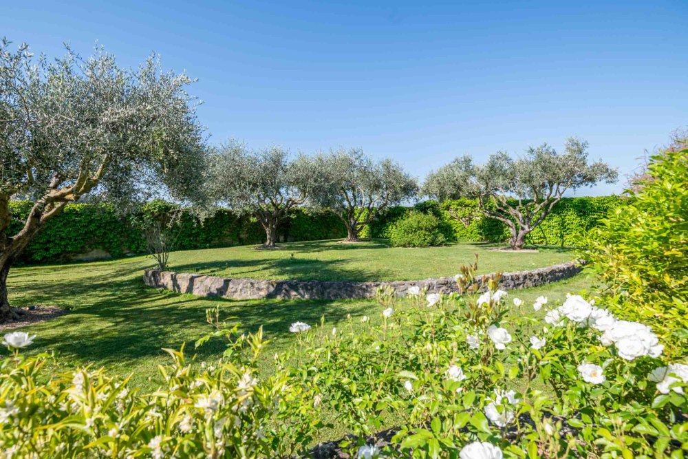 Photographs of New! Mas de l’Acacia villa in Provence - Image 23 of 37