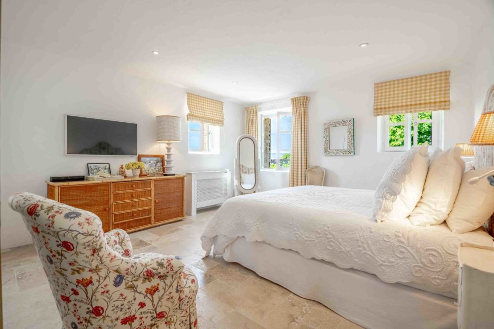 Photographs of Mas Provencal villa in Provence - Image 22 of 38