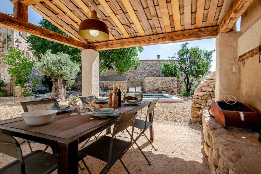 Photographs of New! La Petite Ocrière villa in Provence - Image 2 of 27