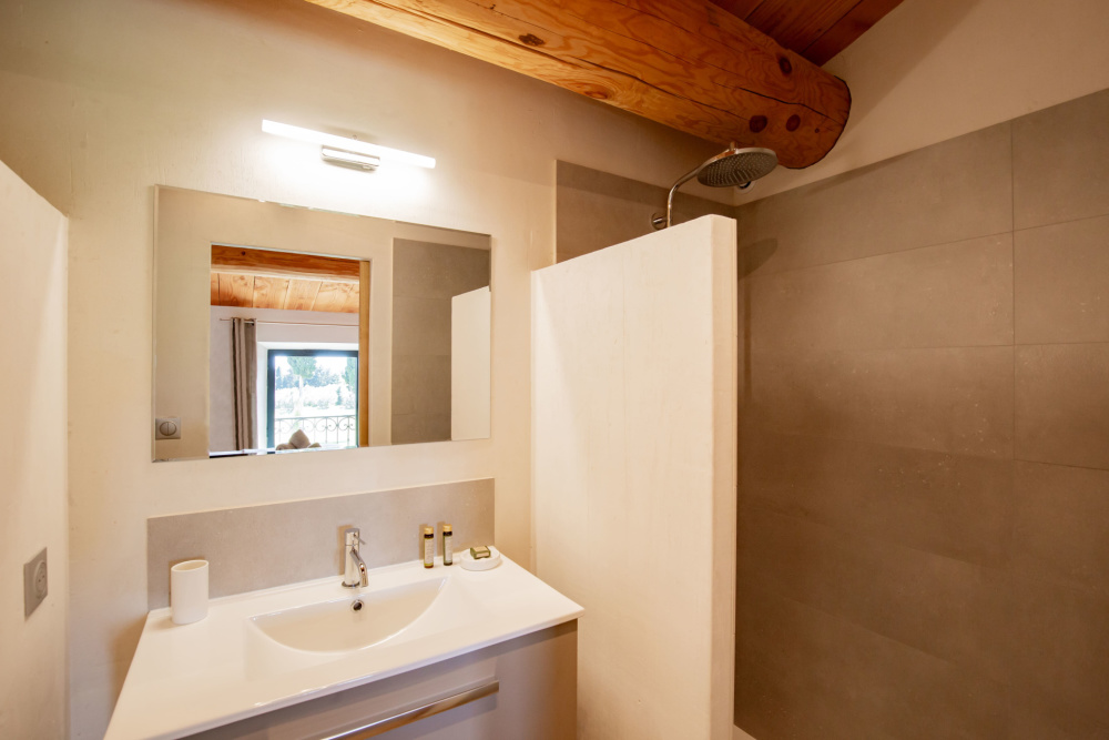 Photographs of Mas Helios villa in Provence - Image 28 of 44