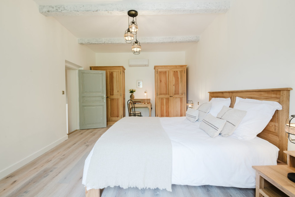 Photographs of Mas de l’Ebéniste villa in Provence - Image 40 of 49