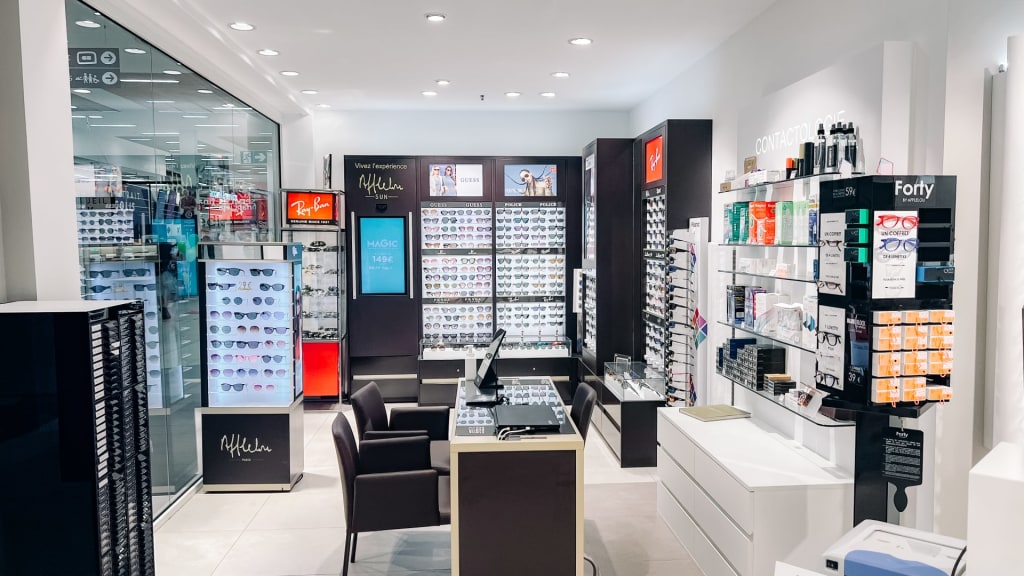 Magasin Opticien C.C. Carrefour 74700 SALLANCHES intérieur