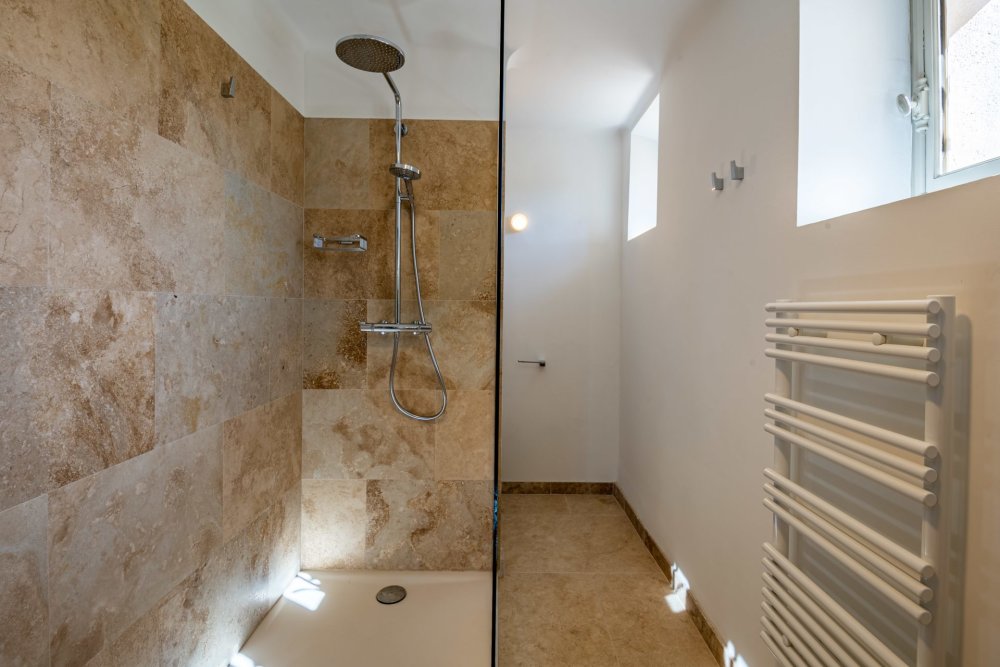 Photographs of Mas de la Salamandre villa in Provence - Image 25 of 57