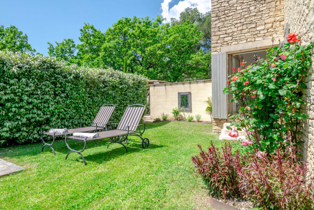 Photographs of Mas Bonheur villa in Provence - Image 31 of 32