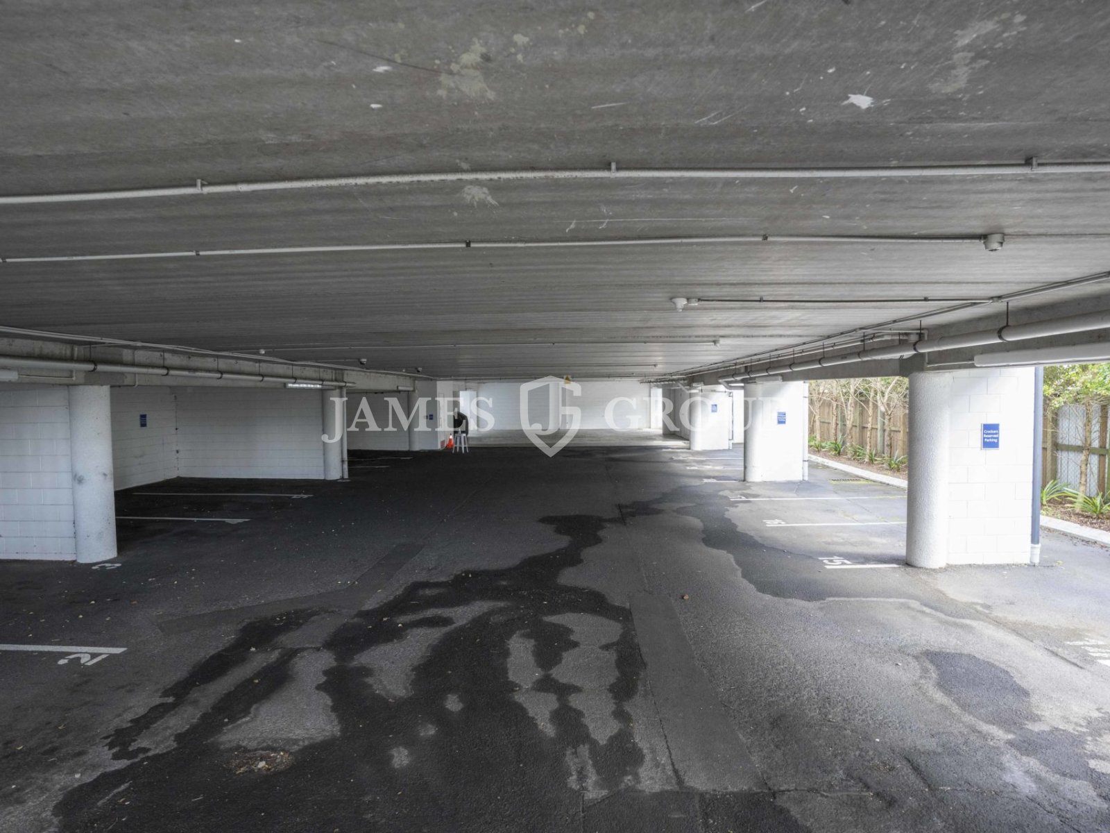 Standalone Epsom Office Ample Car Parking