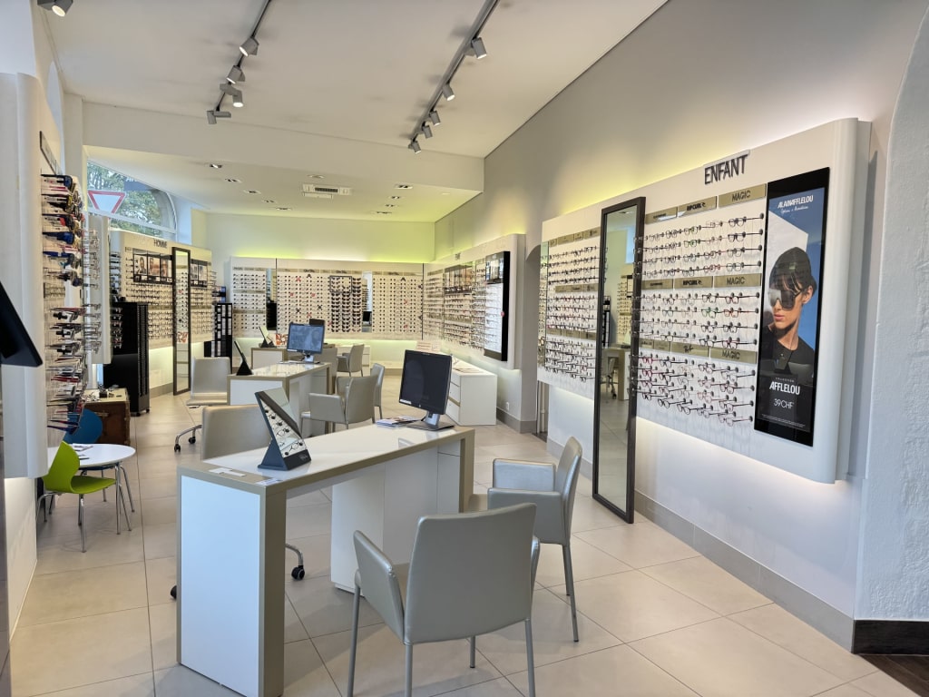 Magasin Opticien Rue du Lac  48 1400 YVERDON-LES-BAINS intérieur