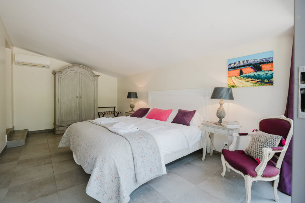 Photographs of Mas des Nénuphars villa in Provence - Image 36 of 54