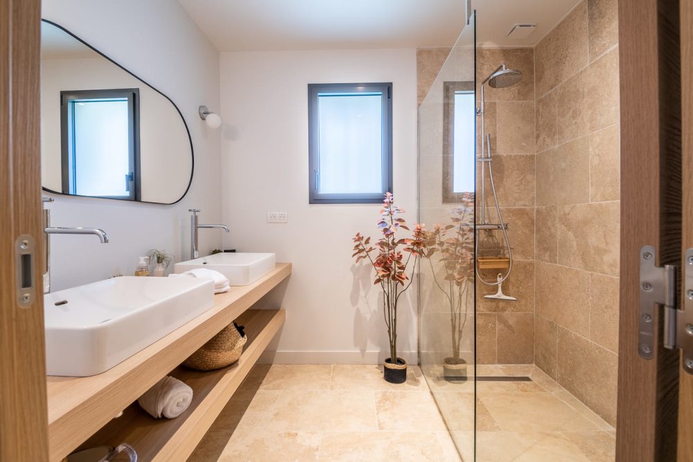 Photographs of La Belle Vie villa in Provence - Image 19 of 33