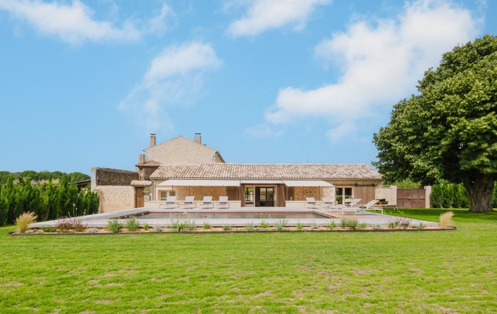 Photographs of Mas de l’Ebéniste villa in Provence - Image 4 of 49