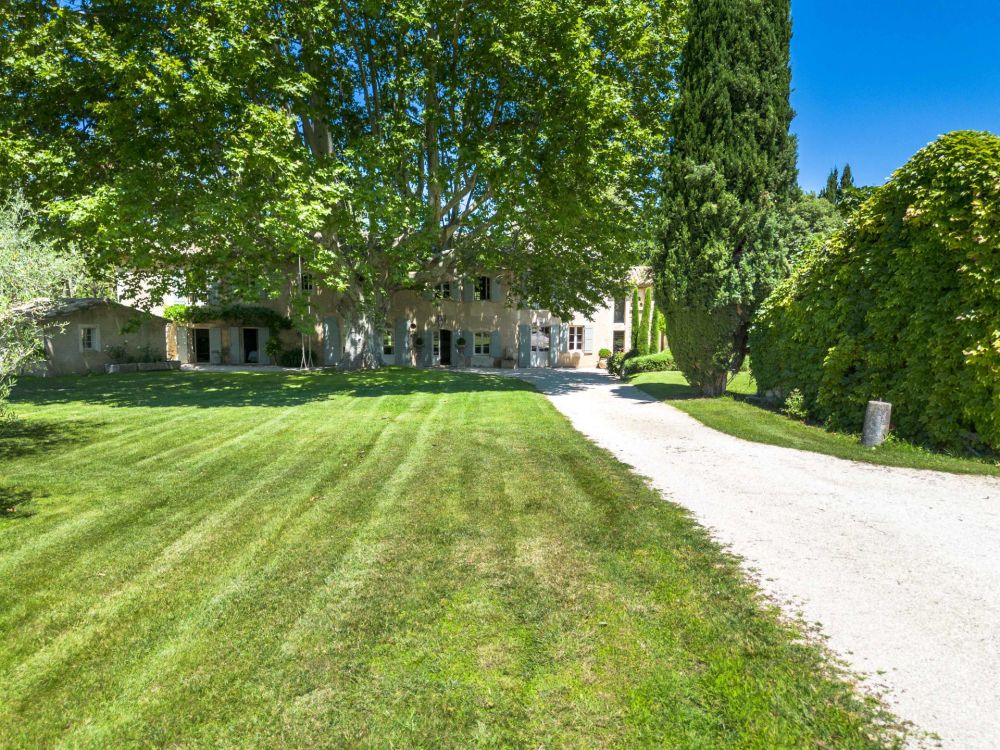 Photographs of Mas du Cardinal villa in Provence - Image 48 of 49