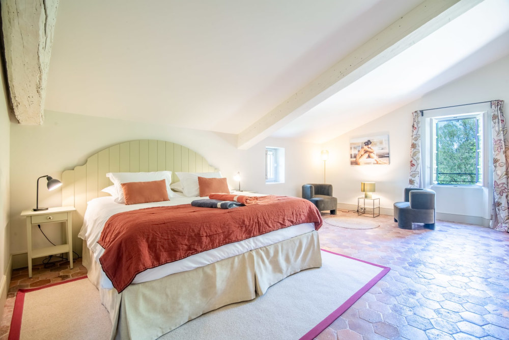 Photographs of Mas des Pierres villa in Provence - Image 47 of 60