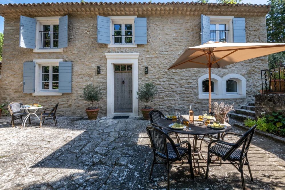 Photographs of Mas de l’Ermitage villa in Provence - Image 1 of 33
