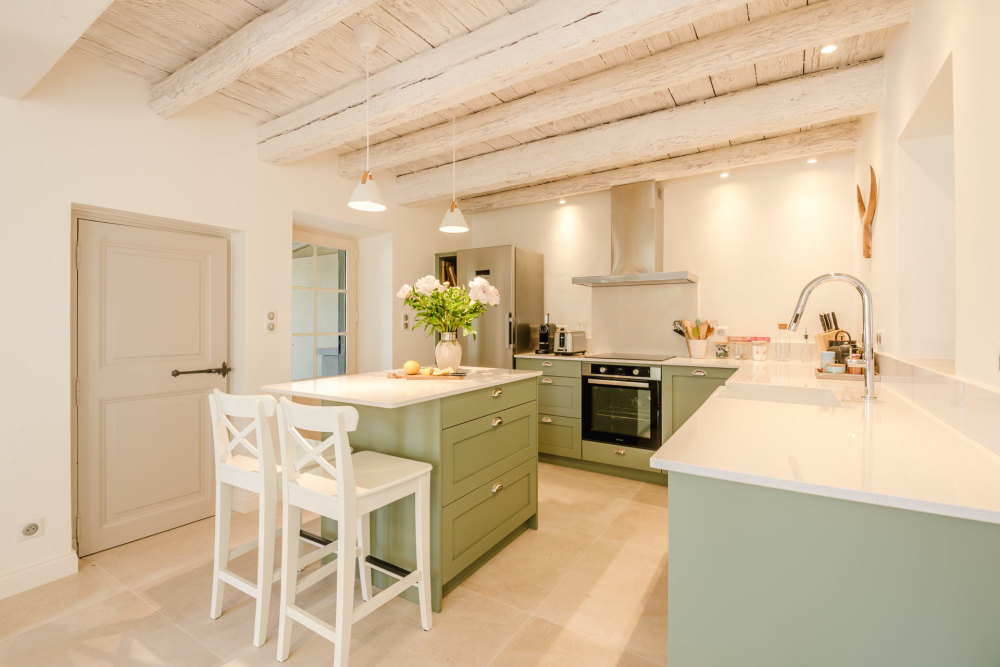Photographs of Bijou de Paradou villa in Provence - Image 9 of 36
