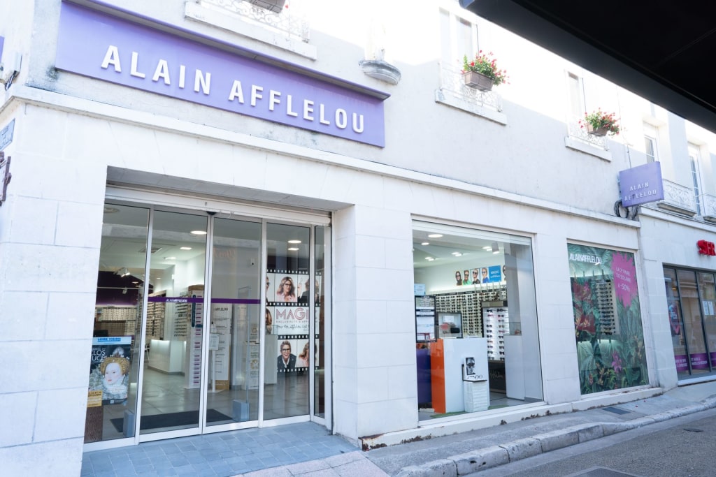 Magasin Opticien 50 rue Nationale 37400 AMBOISE extérieur