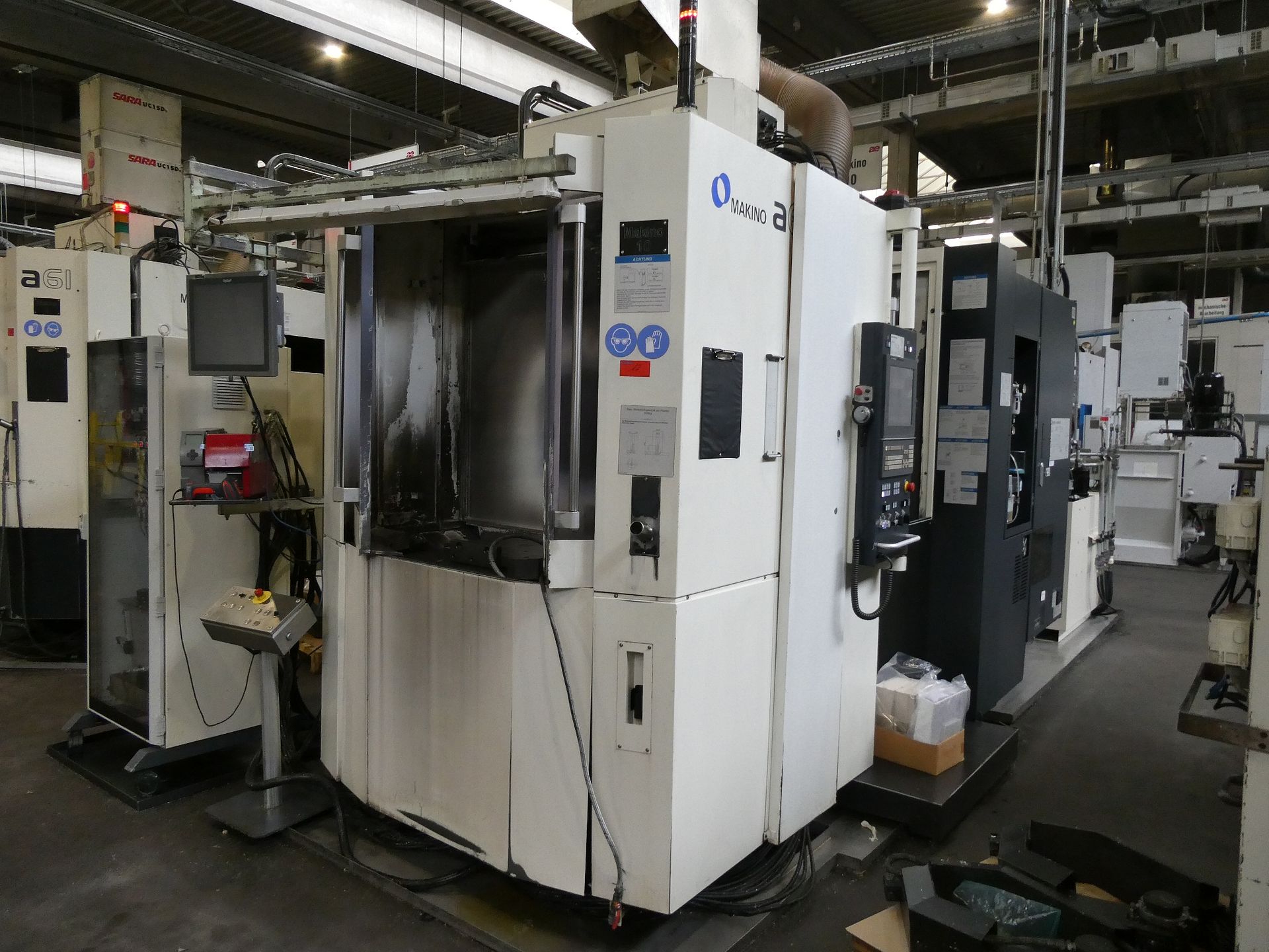CNC Machining Center-Makino - Image 6