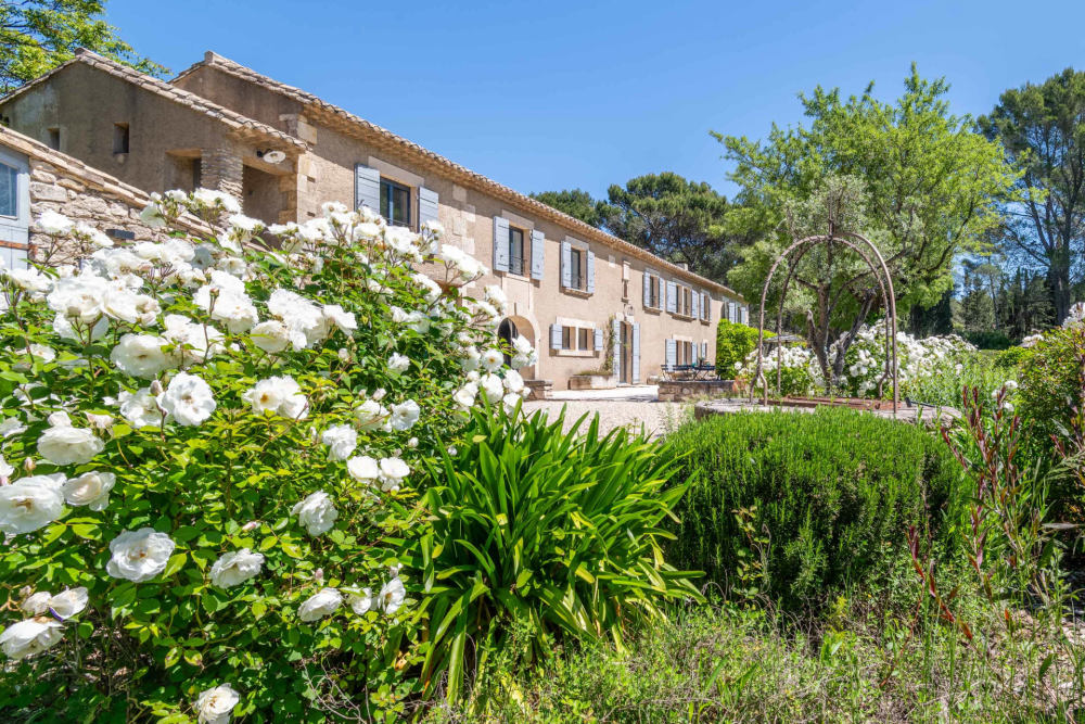 Photographs of Mas de la Clairiere villa in Provence - Image 3 of 48