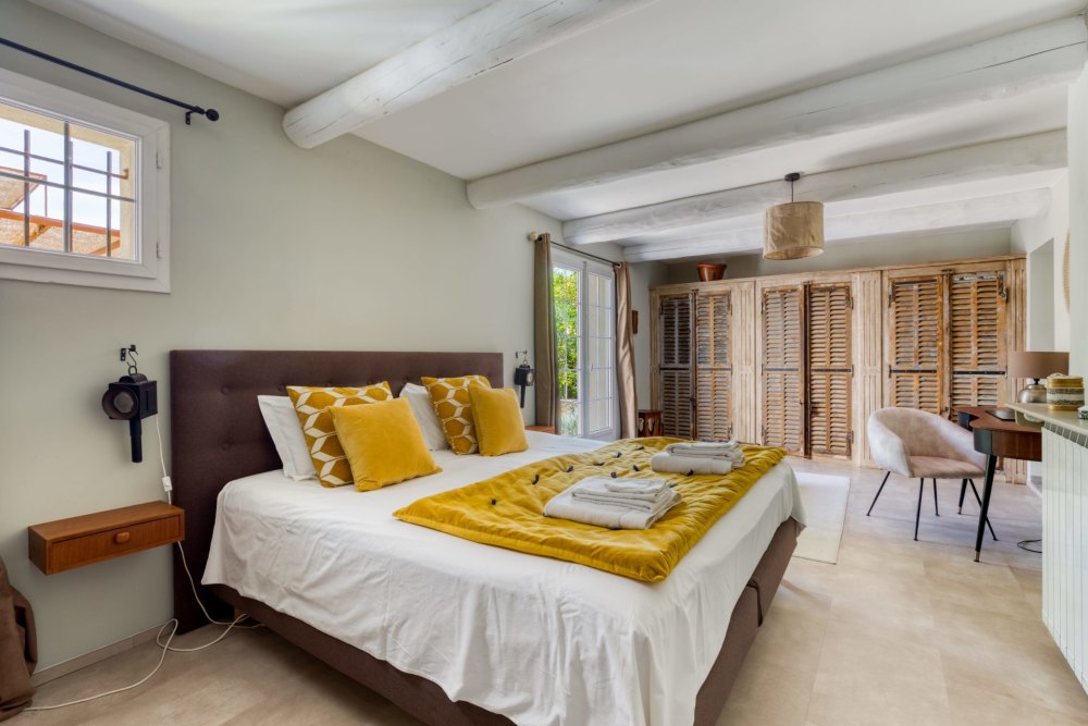 Photographs of Maison les Nomades villa in Provence - Image 16 of 35