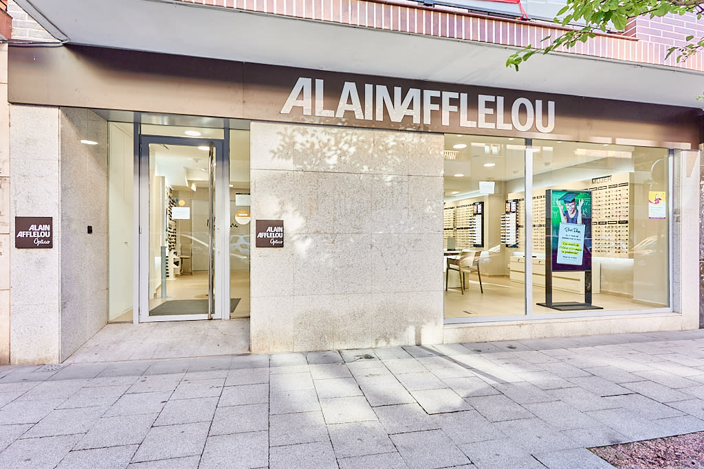 Tienda Óptico CORREO  19 48005 Bilbao