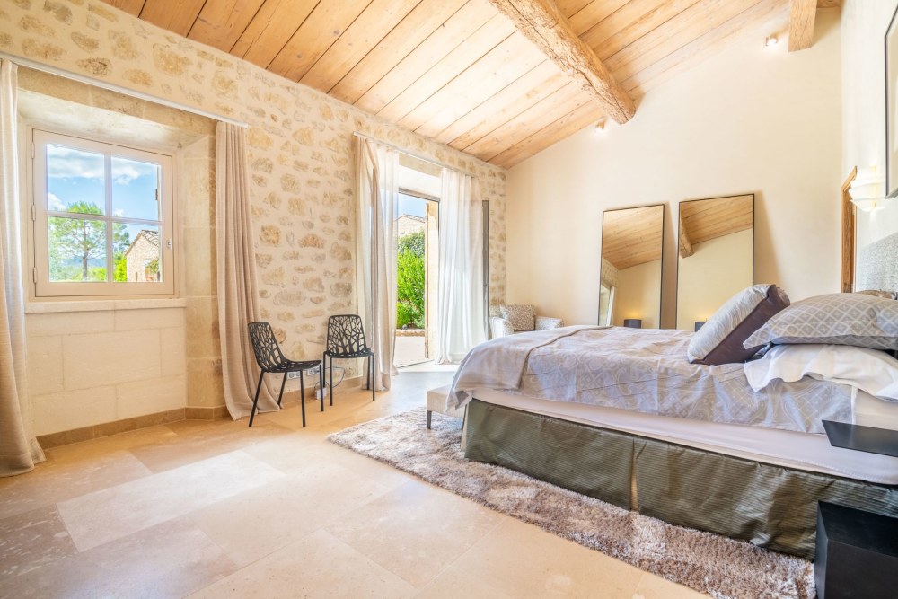 Photographs of Mas la Boheme villa in Provence - Image 30 of 44