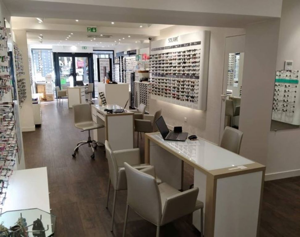 Magasin Opticien 12 rue de la Huchette 79300 BRESSUIRE intérieur