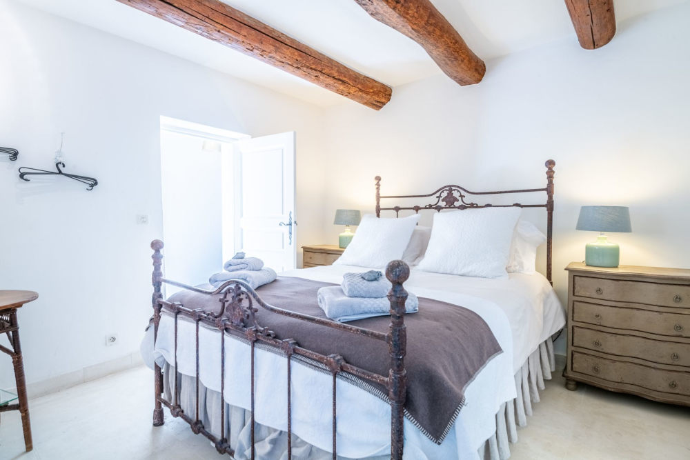 Photographs of Les Vignes villa in Provence - Image 16 of 46