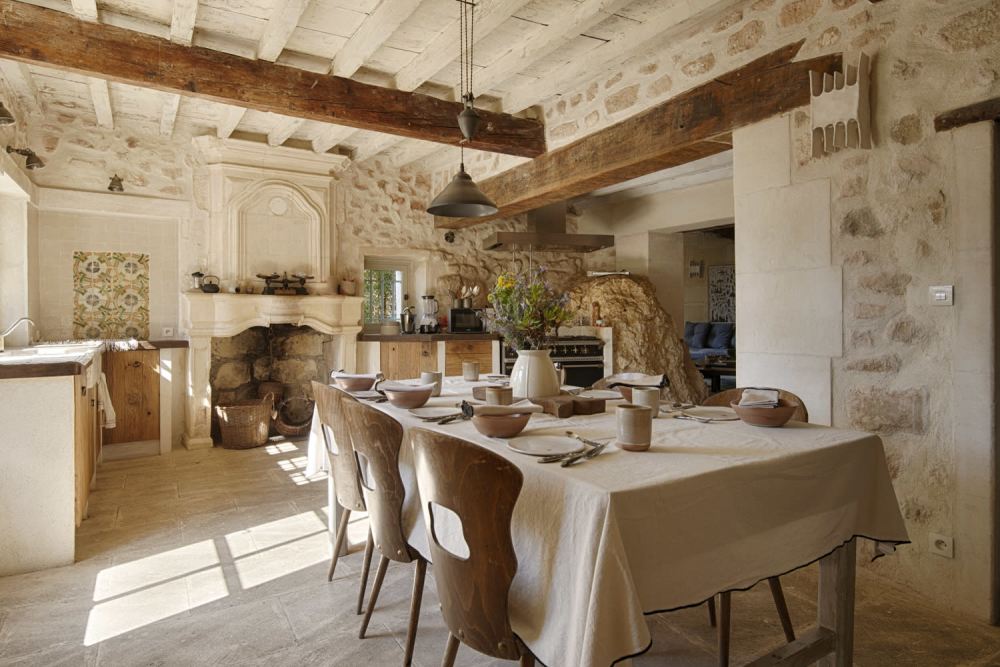 Photographs of L’Aqueduc villa in Provence - Image 5 of 37