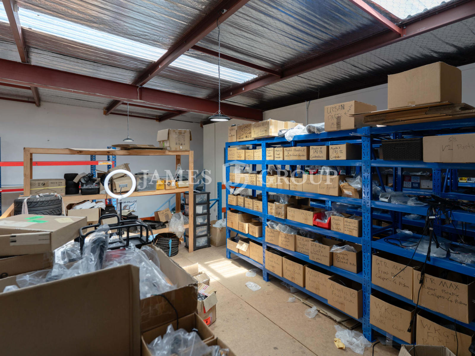 Central Fringe High Stud Warehouse With Parking