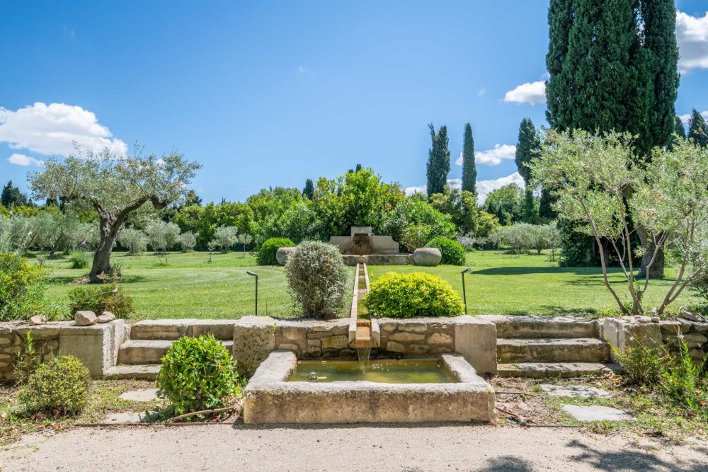 Photographs of Mas Le Nectar villa in Provence - Image 4 of 53