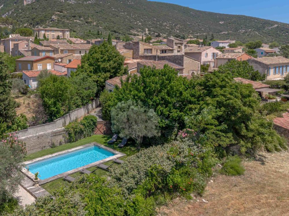 Photographs of La Farinette villa in Provence - Image 3 of 33