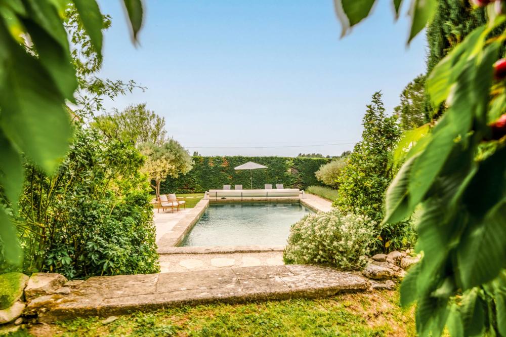 Photographs of Mas des Cinq Sens villa in Provence - Image 13 of 37