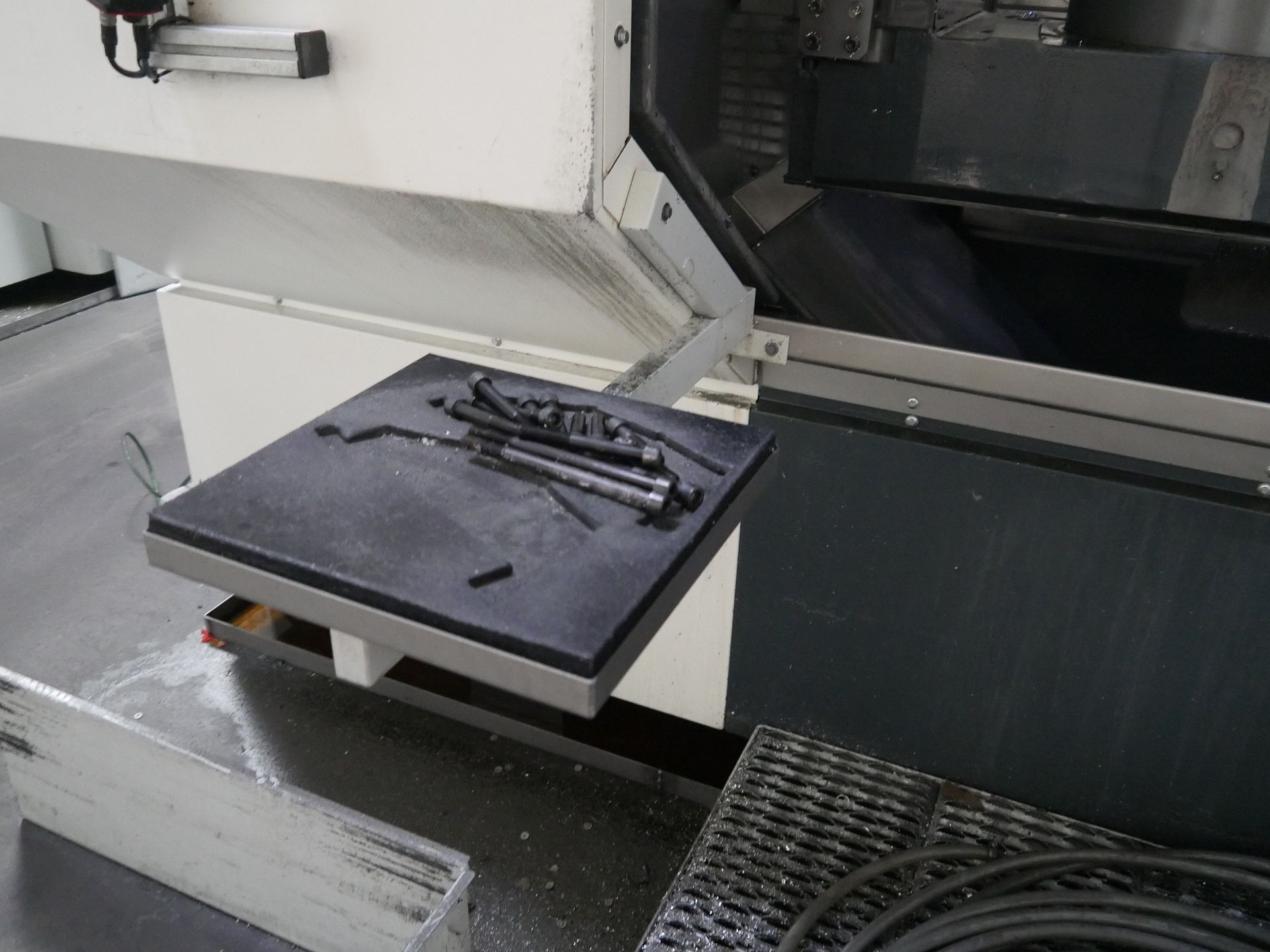 5-axis double-spindle machining center-Licon - Image 2
