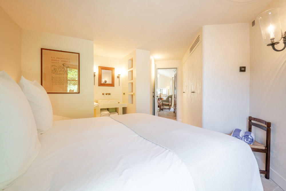 Photographs of Domaine des Saisons villa in Provence - Image 44 of 52
