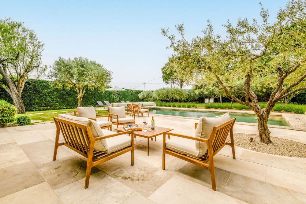 Photographs of Mas des Cinq Sens villa in Provence - Image 4 of 37