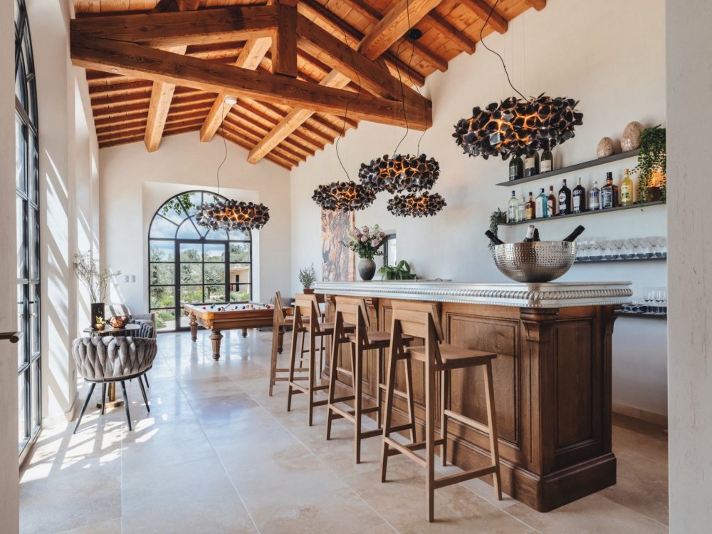 Photographs of Mas de l’Atlas villa in Provence - Image 9 of 45