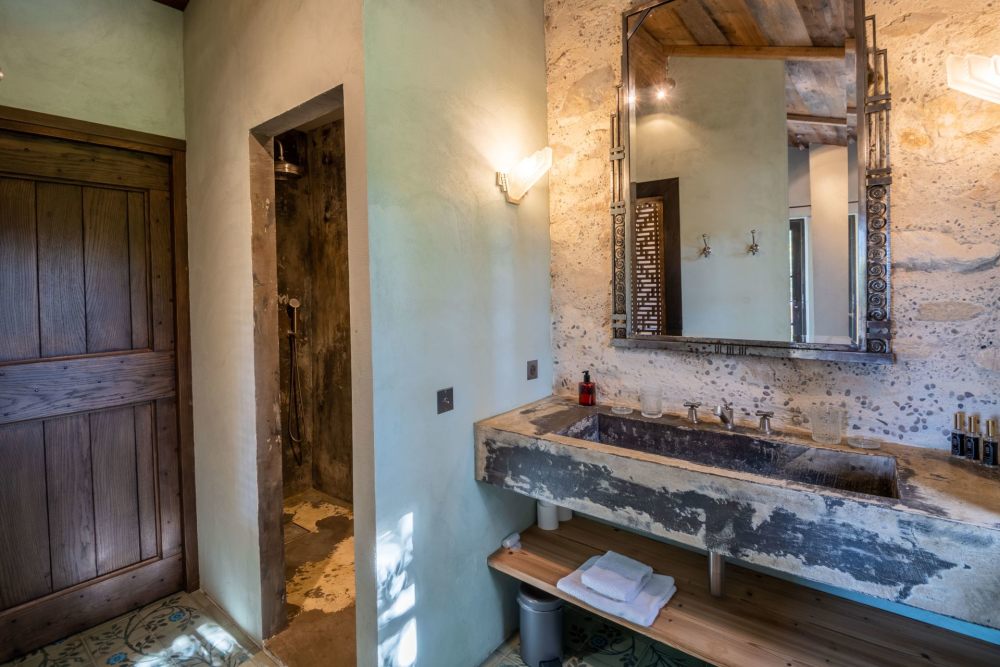 Photographs of Mas des Rêveries villa in Provence - Image 34 of 40
