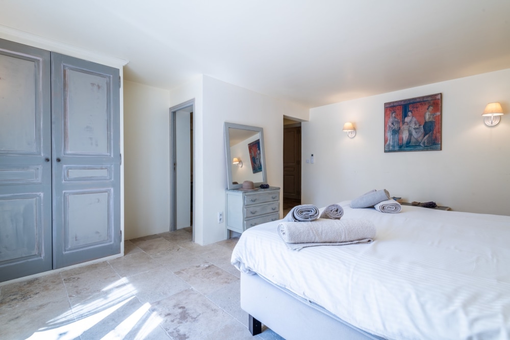 Photographs of La Charmerie villa in Provence - Image 22 of 35