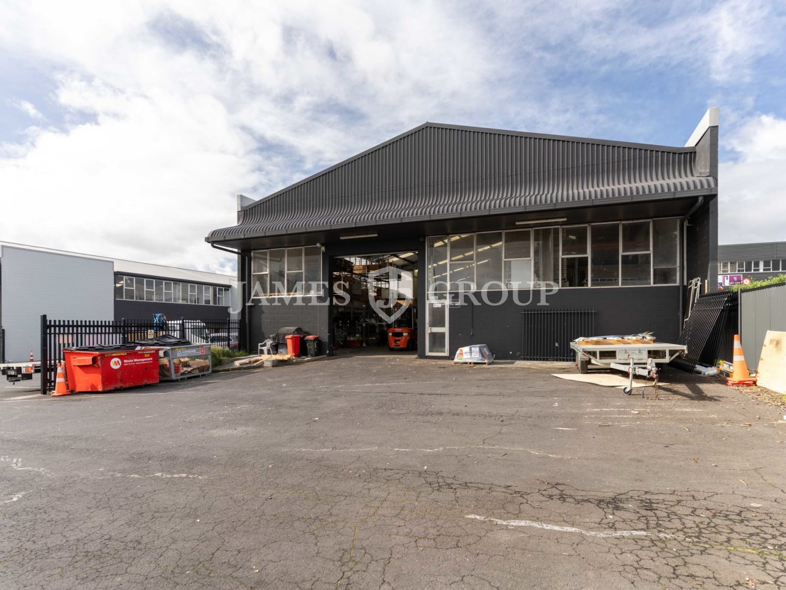 1,122m² Warehouse & Yard | Patiki Road