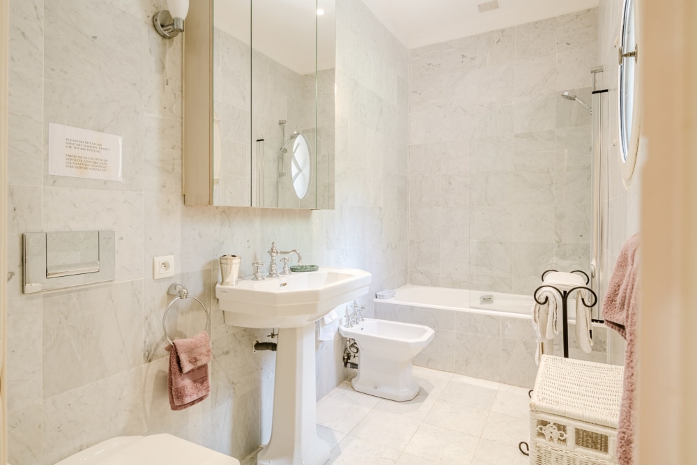 Photographs of Bastide Des Jardins villa in Provence - Image 28 of 52