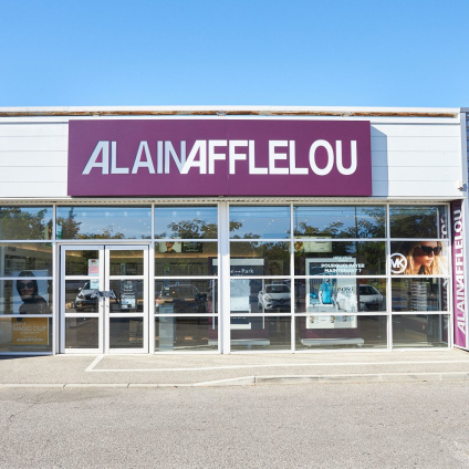 Magasin Opticien 26 chemin du bord de Crau 13800 ISTRES intérieur