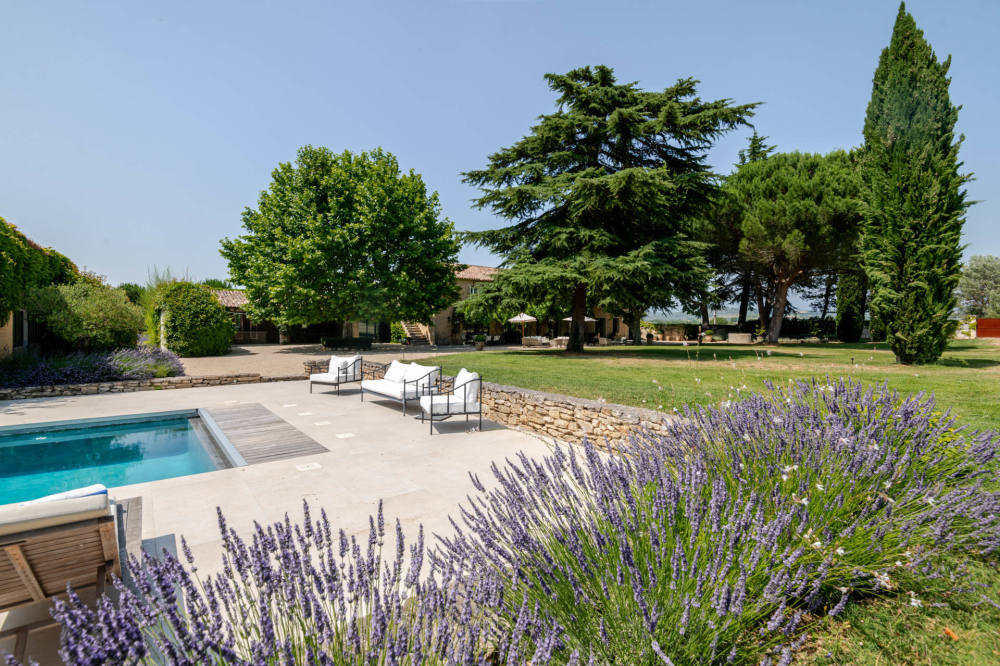 Photographs of Petit Mas des Splendeurs villa in Provence - Image 1 of 46